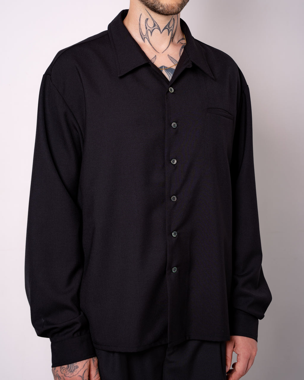 CLASSIC OPEN COLLAR SHIRT