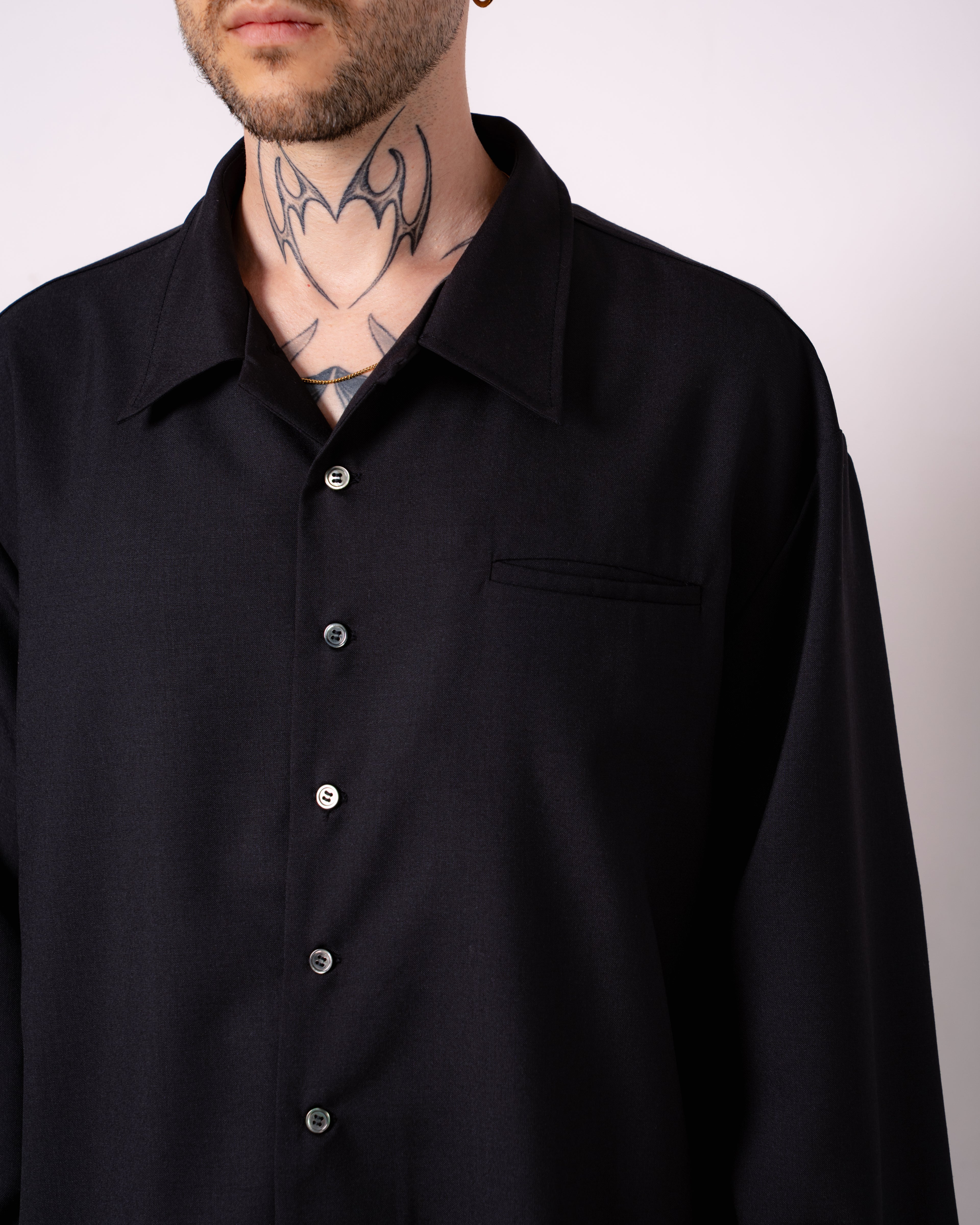 CLASSIC OPEN COLLAR SHIRT