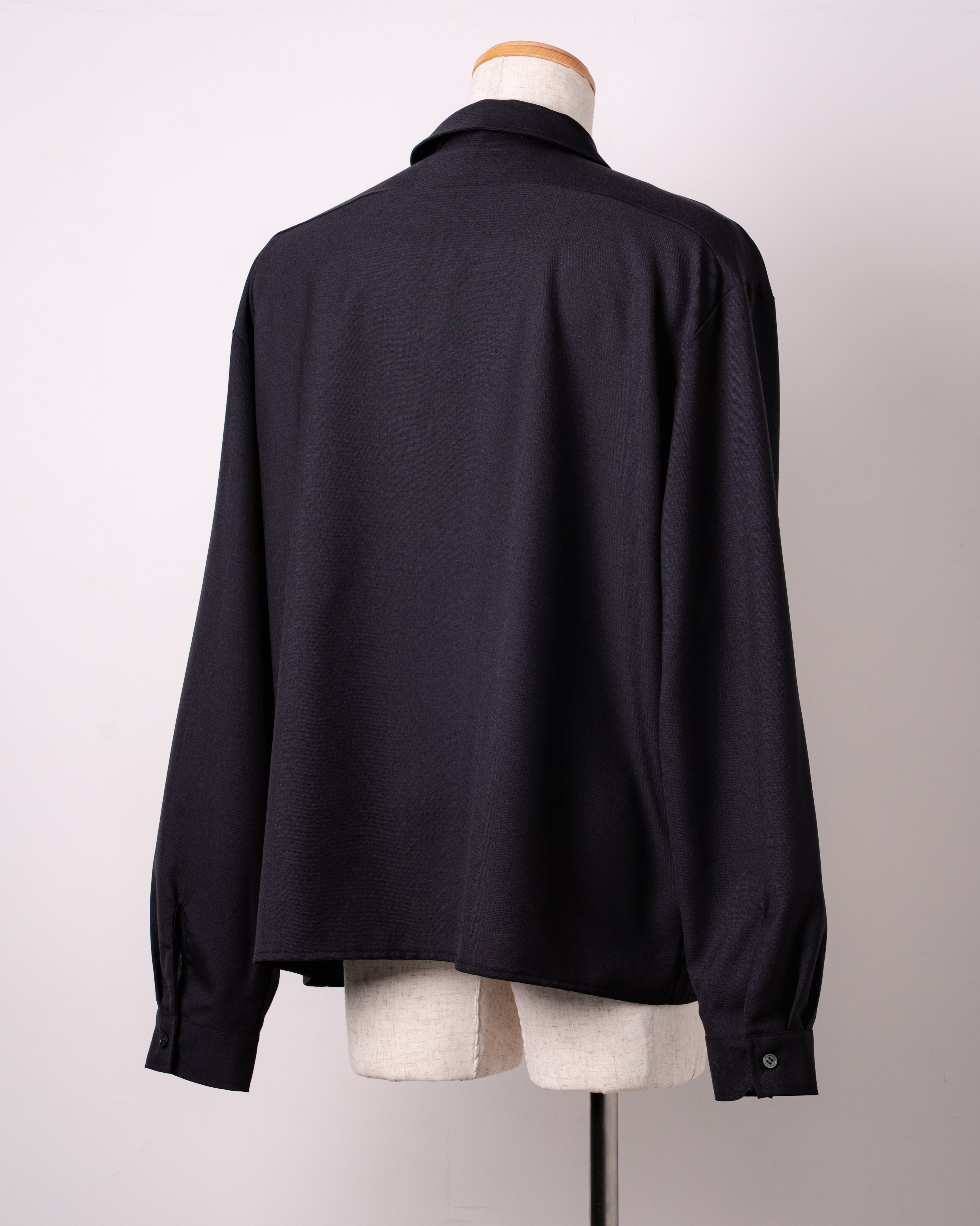 CLASSIC OPEN COLLAR SHIRT